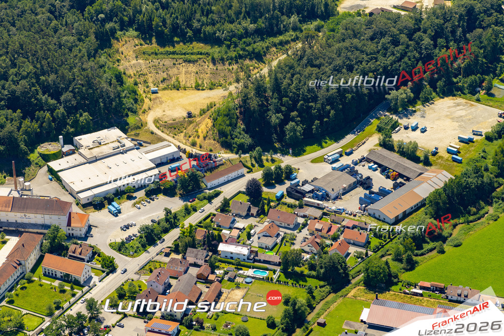 Aktuelles Luftbild von  Aldersbach - Die Luftaufnahme wurde 2022 mittels UL-Flugzeug erstellt ( keine Drohne ) - hochauflösende Kamera-Systeme von  Canon -Beste Qualität - Für grossformatige Ausdrucke geeignet. Die Geschenkidee !