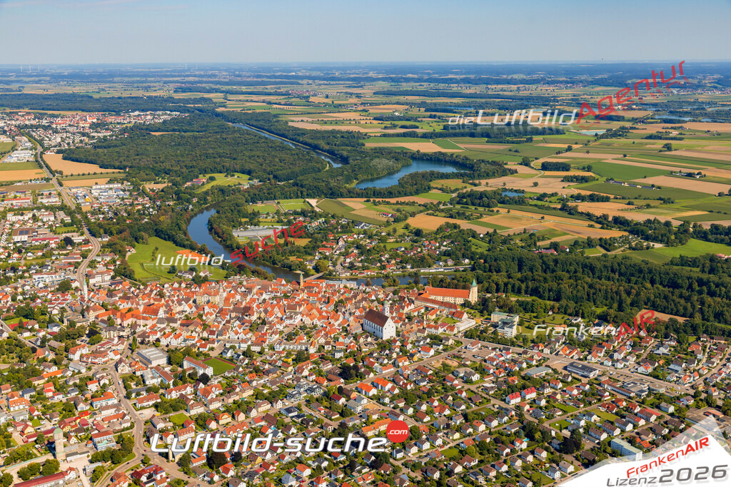 Luftaufnahme von  Lauingen - Die Luftaufnahme wurde 2025 vom UL-Flugzeug heraus erstellt ( keine Drohne ) - Hochauflösende Luftaufnahme - für professionelle Ausdrucke geeignet. Die Geschenkidee !Mit Lizenz und Bildrechte bestellbar
