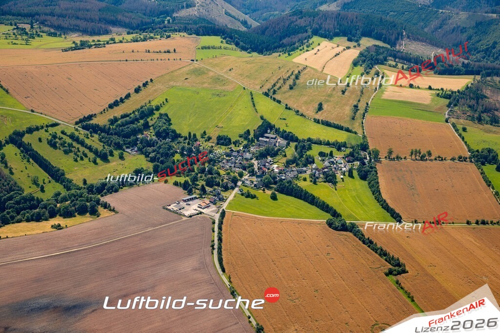 Das Luftbild zeigt : Egelsdorf Königsee - Die Luftaufnahme wurde 2024 vom UL-Flugzeug aus erstellt ( keine Drohne ) - Hochauflösende Luftaufnahme - Für grossformatige Ausdrucke geeignet. Die Geschenkidee !Mit Lizenz und Bildrechte bestellbar