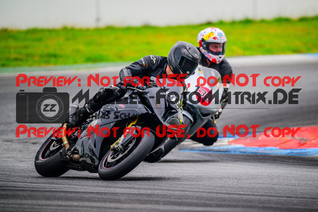 MaZZes_FotoMatrix_240614_6007705_4317 | GELB