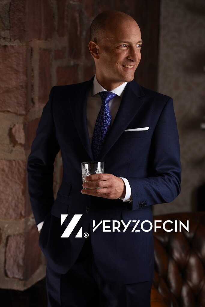 Arkadius_Fashion_022 | Mein Name ist Arkadius. Ich fotografiere Ihre Hochzeit in Frankfurt und im Umkreis von 200 km. Als Fotograf bin ich noch bekannt im Bereich Business- und Modefotografie.