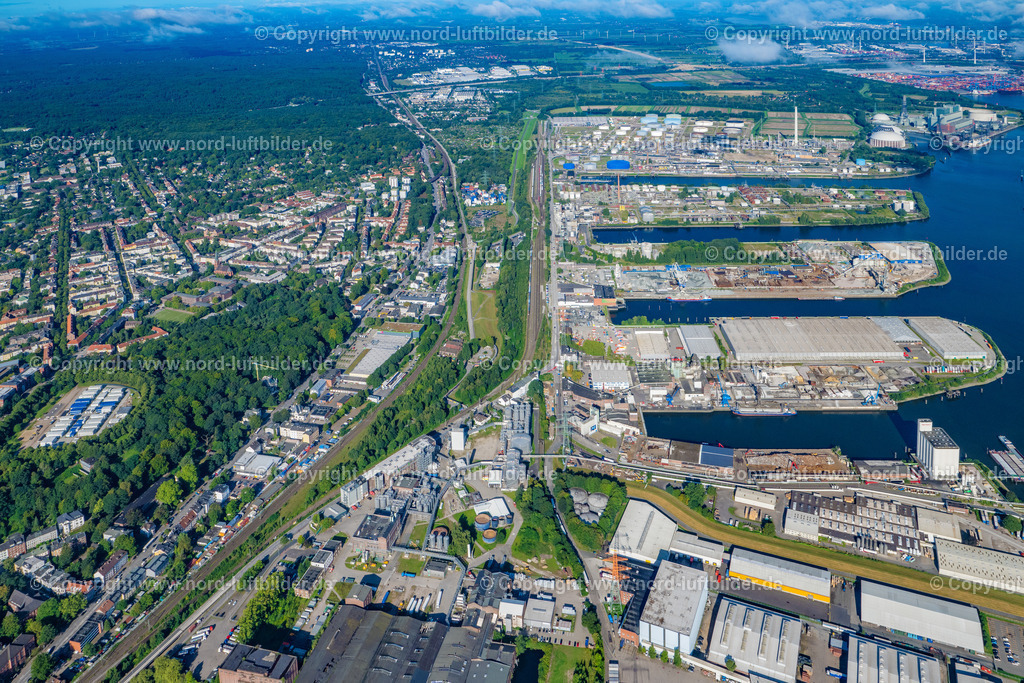 Hamburg_Harburg_Hafen_Gerwerbegebiet_ELS_4809280823 | HAMBURG 28.08.2023 Entwicklungsbebietzum Innovationspark zwischen Hafen und Bahn in Hamburg-Harburg, Deutschland. // Development area for the innovation park between the port and the railway in Hamburg-Harburg, Germany. Foto: Martin Elsen