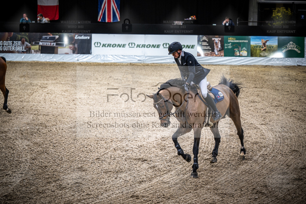 DOS_1821 | Entdecke hochwertige Reitturnierfotos von Foto Oger. Professionell, emotional und authentisch – jetzt Lieblingsmomente im Shop bestellen. - Realisiert mit Pictrs.com