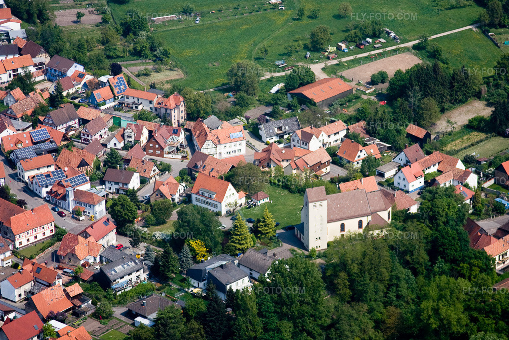 Aerial view: View of the town in Lauterbourg in the state Bas-Rhin, France. – Photo: IMG_18161.jpg taken on 05/03/2009 by Werner Riehm/FLY-FOTO.com – Resolution of the original: 4272 x 2848 px