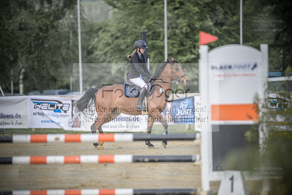 20240509-DOS_3468 | Entdecke hochwertige Reitturnierfotos von Foto Oger. Professionell, emotional und authentisch – jetzt Lieblingsmomente im Shop bestellen. - Realisiert mit Pictrs.com