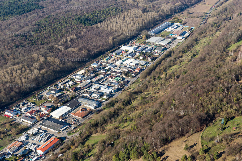 Luftbild: Industriegebiet Im Schollengarten im Ortsteil Untergrombach in Bruchsal im Bundesland Baden-Württemberg in Deutschland. Foto: IMG_097261.jpg vom 10.03.2017 durch Werner Riehm/FLY-FOTO.de
