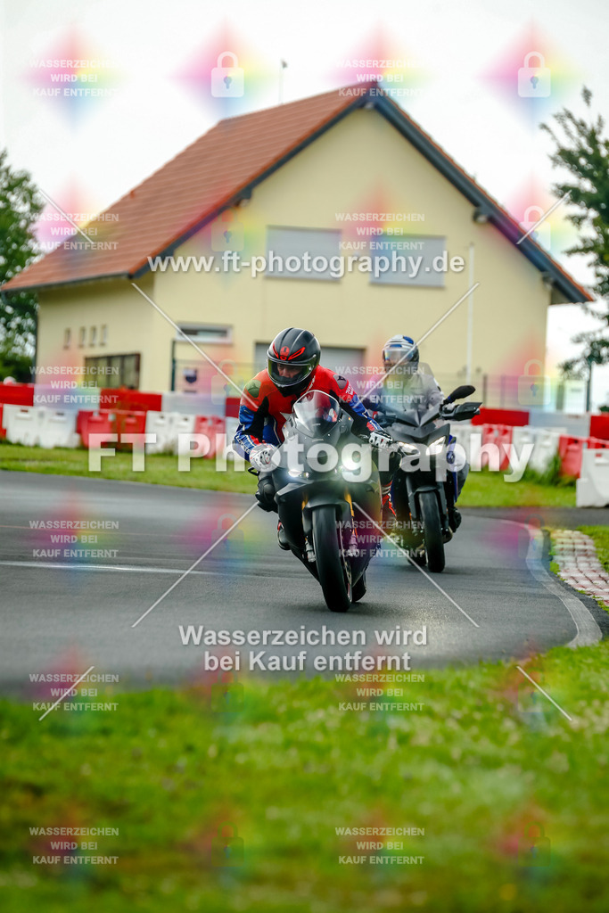 VBK-3898 | Hier findet Ihr Bilder von Touristenfahrten auf der Nürburgring Nordschleife oder von anderen Veranstaltungen die ich besucht habe. Viel Spass beim Durch Schauen 