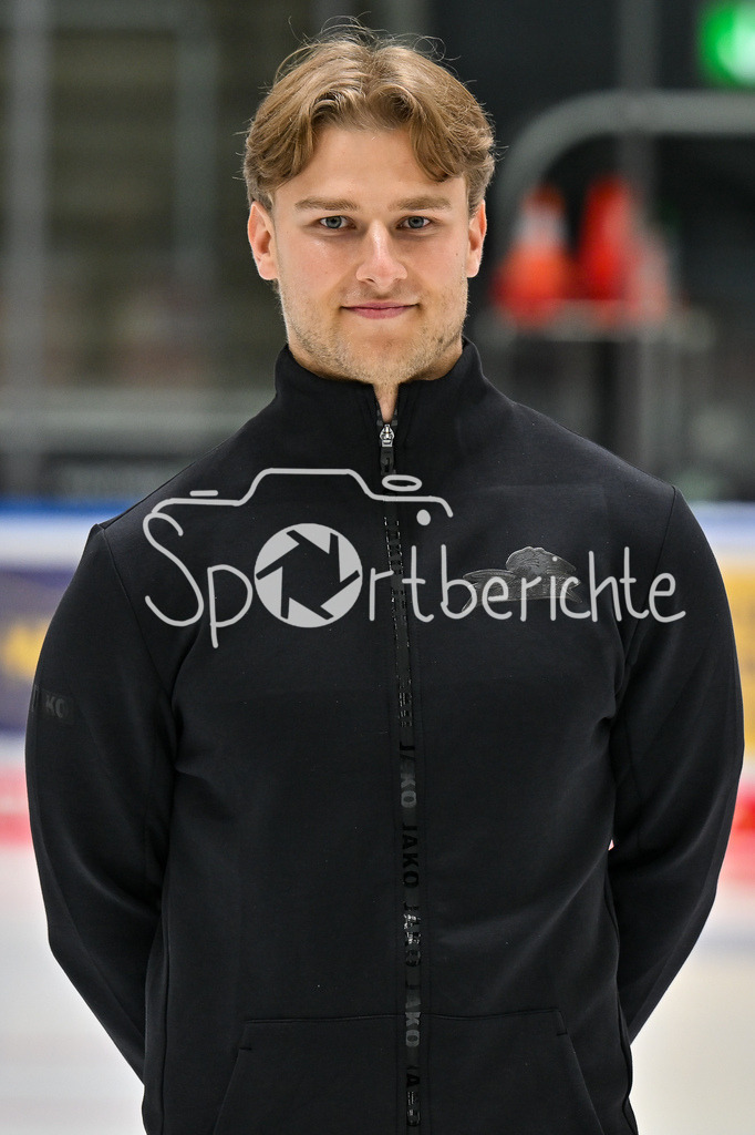 Augsburger Panther 2025/26 | im Bild Samuel SEPP - Physiotherapie / Einzelfoto / Freisteller / Media Day Augsburger Panther: Curt-Frenzel Stadion am 06.08.2025