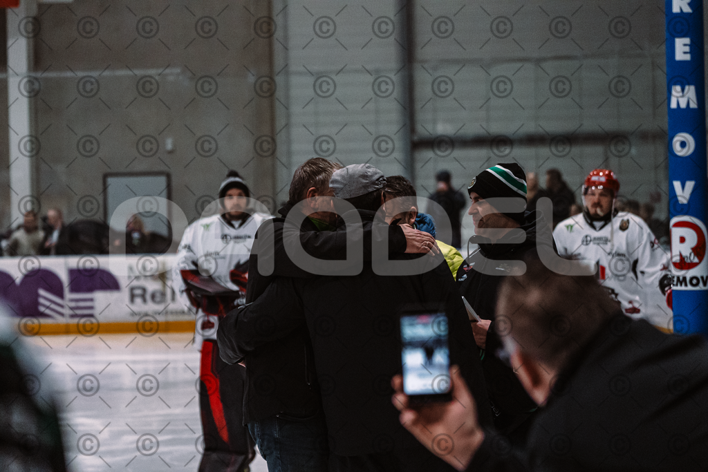 Alligators_vs_Hannover_PO_10_03_2026-3 | Höchstadt Alligators Fotogalerie: Eishockey-Action aus Franken. Professionelle Spielfotos, Portraits & Stadionbilder zum Download. Jetzt entdecken! - Realisiert mit Pictrs.com