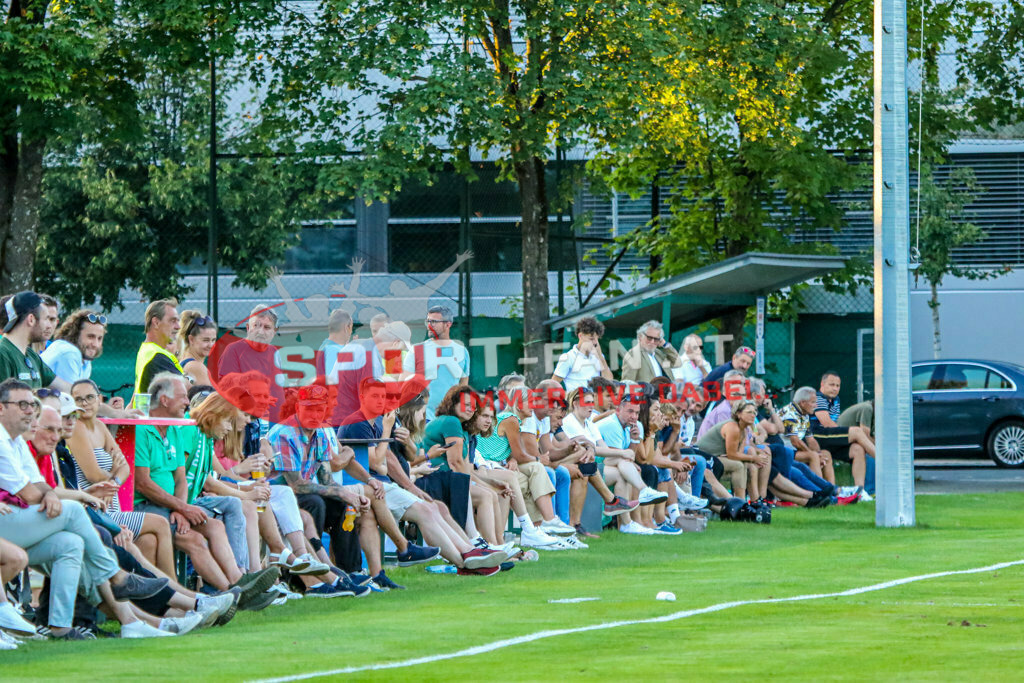 SV Donau - FC Lendorf 0-0, Kärntner Liga 3. Runde | Zuschauer SV Donau - FC Lendorf 0-0 am 12.08.2023 in Klagenfurt
(Sportplatz SV Donau), Austria, (Photo by Ernst Krawagner sport-fan.at) - Realisiert mit Pictrs.com