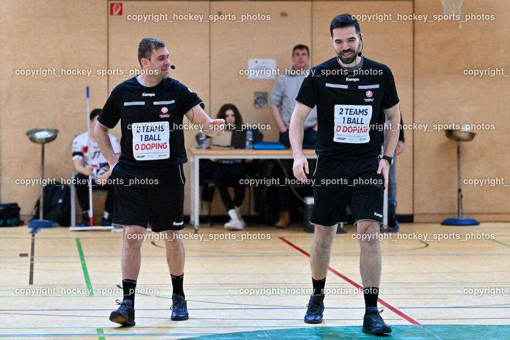 SC Ferlach vs. FÖRTHOF UHK KREMS | Kljajic Anze Referee, Markovic Alen Referee, SC Ferlach vs. FÖRTHOF UHK KREMS, SC Ferlach vs. FÖRTHOF UHK KREMS am 08.02.2025 in Ferlach (Ballspielhalle Ferlach), Austria, (Photo by Bernd Stefan)