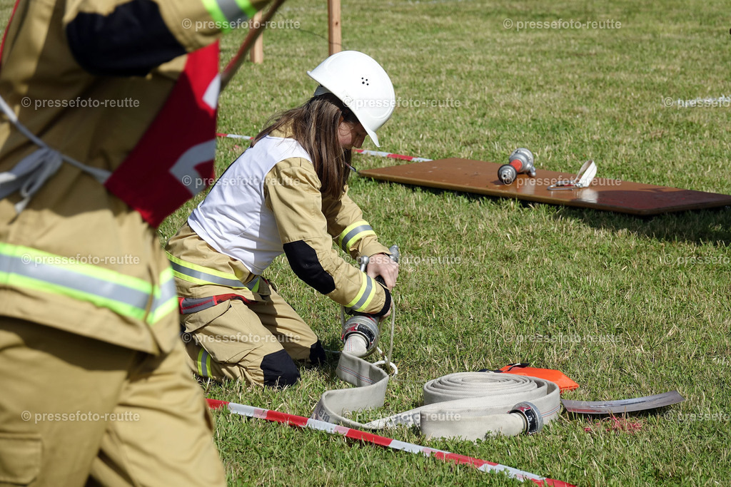 news-2022-Juli09-FF-Nassleistungsbewerb-Hoefen-Sony-DSD02545 | Info aus dem Bezirk Reutte/Ausserfern Tirol sowie eine umfangreiche Bilddatenbank über die gesamte Region: Lechtal, Talkessel Reutte, Tannheimertal, Zwischentoren. Lech, Plansee, Zugspitze, Grenztunnel, B179, Fernpassstraße, Verkehr, Lawinen, Tradition, - Realisiert mit Pictrs.com