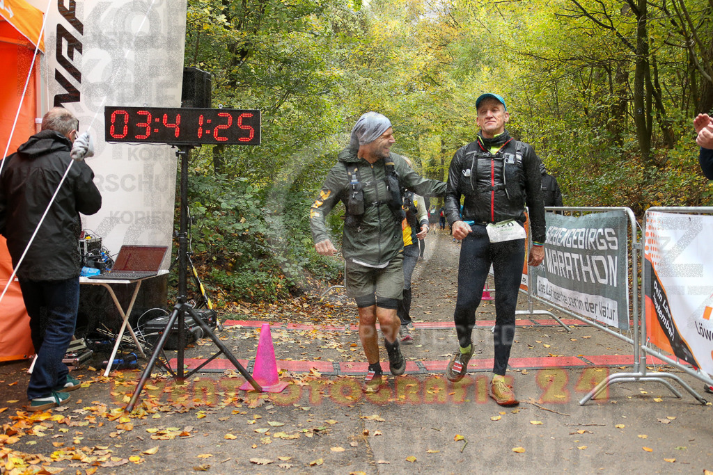 251026_1343_EX1_3914 | Sportfotografie im Rhein-Sieg Kreis, Köln, Bonn, NRW, Rheinland Pfalz, Hessen, etc. Unser Tätigkeitsfeld umfasst den Laufsport vom Volkslauf über den Marathon, Duathlon, Triathon bis zum Ultralauf wie Kölnpfad Ultra oder Schindertrail.