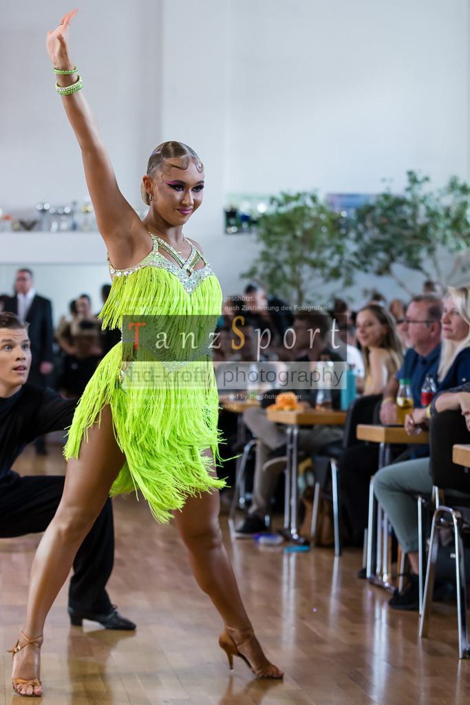 20240616_D-Cup-HGR-Latein_2878 | Tanzsportbilder, Standardtanz, Lateintanz, WDSF, DTV, LTVB, dancecomp, goc, hessen tanzt, blaues band der spree, walzer, tango, wiener walzer, slowfox, quickstepp, samba, rumba, cha-cha-cha, paso doble. jive, hd-kroft photography, turniertanzsport