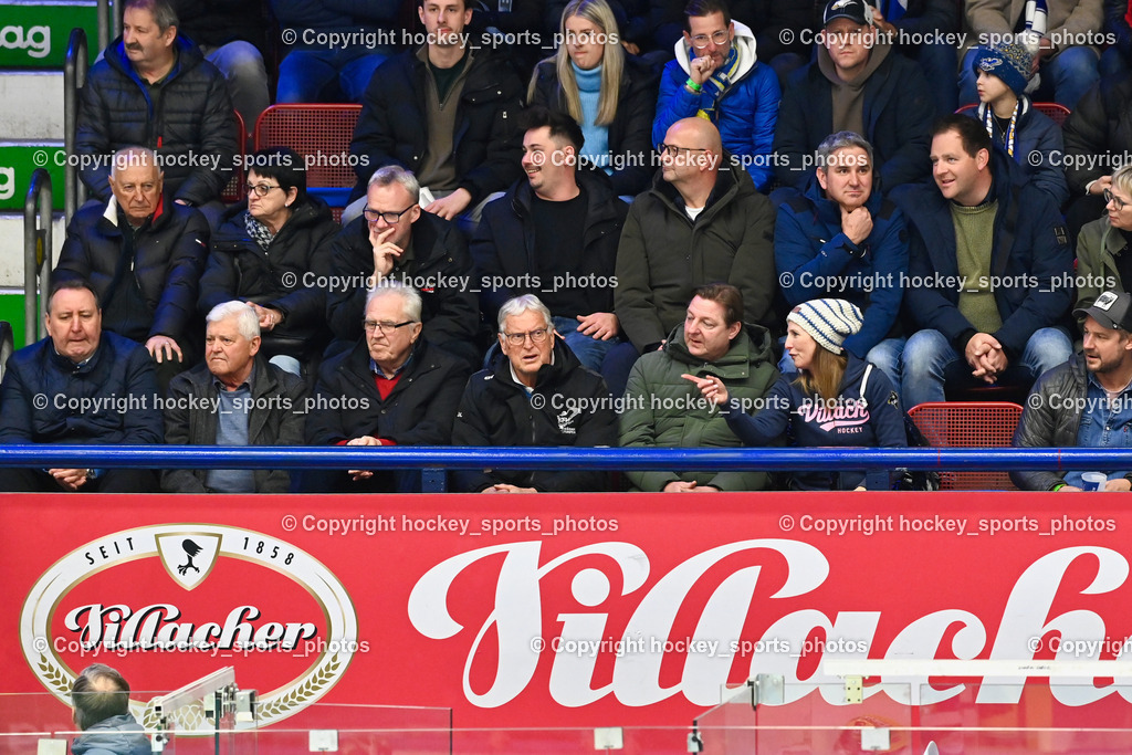 EC IDM WÄRMEPUMPEN VSV vs. EC KAC | Villacher Stadtrat Erwin Baumann, Villacher Bürgermeister Günther Albel mit Gattin, EC IDM WÄRMEPUMPEN VSV vs. EC KAC, EC IDM WÄRMEPUMPEN VSV vs. EC KAC am 02.02.2025 in Villach (Stadthalle Villach), Austria, (Photo by Bernd Stefan)