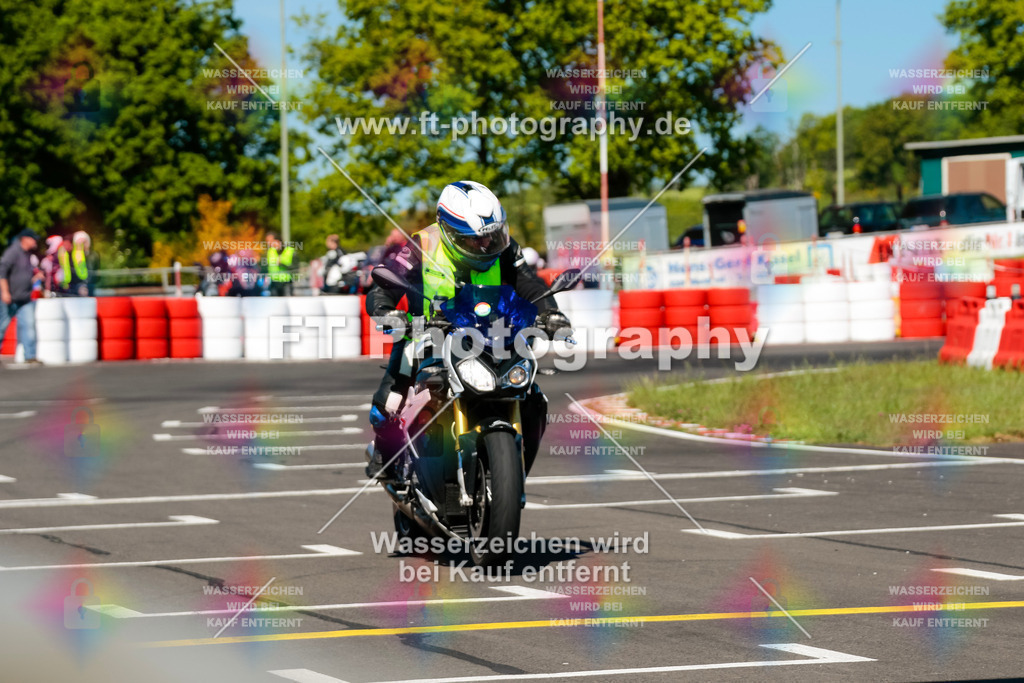 Moto-TeamOBK-21789 | Hier findet Ihr Bilder von Touristenfahrten auf der Nürburgring Nordschleife oder von anderen Veranstaltungen die ich besucht habe. Viel Spass beim Durch Schauen 