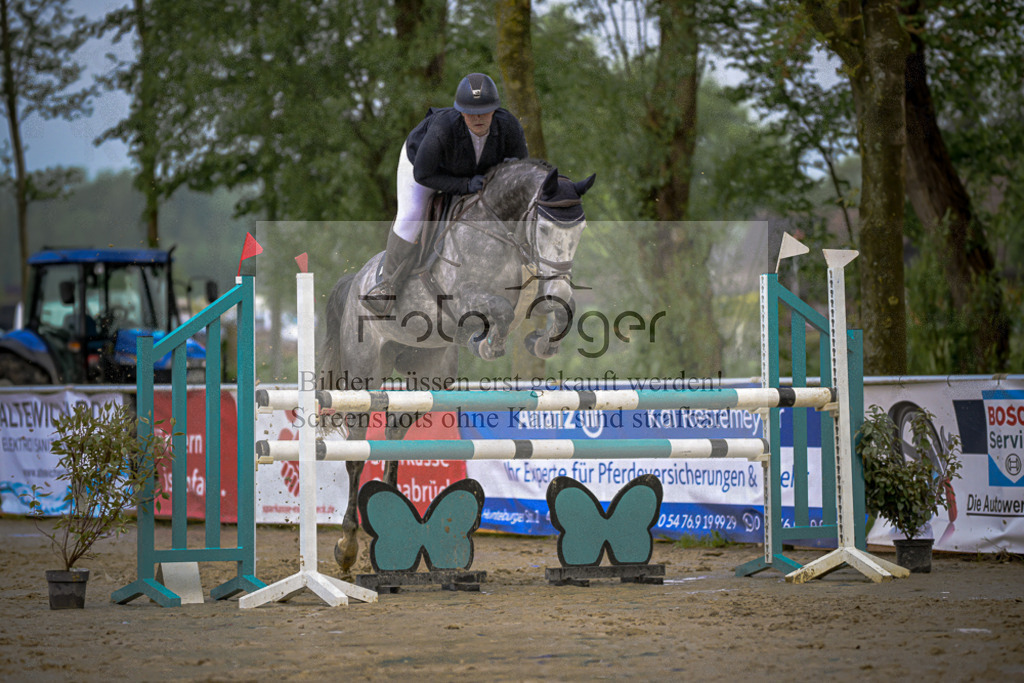 20240505-DOS_7833 | Entdecke hochwertige Reitturnierfotos von Foto Oger. Professionell, emotional und authentisch – jetzt Lieblingsmomente im Shop bestellen.Deutschlandweite Turnierfotografie. - Realisiert mit Pictrs.com