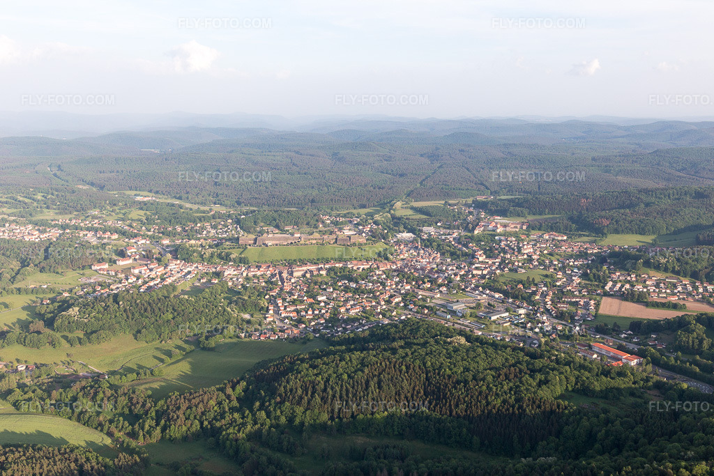 Aerial view: Citadel of Bitche in Bitche in the state Moselle, France.Photo: IMG_107227.jpg taken on 05/18/2018 by Werner Riehm/FLY-FOTO.comResolution of the original: 5472 x 3648 px