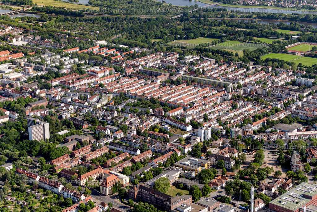 4030011 | BREMEN 01.06.2020 Stadtansicht im Stadtgebiet im Ortsteil Hastedt in Bremen, Deutschland. // City view in the urban area in the district Hastedt in Bremen, Germany. Foto: Gerhard Launer