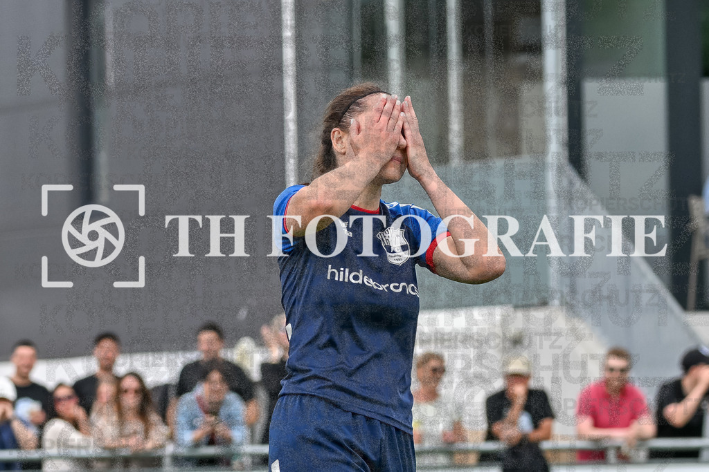 GER, FC Hauingen - SV Waldhaus, Frauen-Fussball, Rothaus Bezirkpokal, Finale, Saison 2024/2025, 29.05.2025 | Larissa Zimmermann (FC Hauingen, #10)GER, FC Hauingen - SV Waldhaus, Frauen-Fussball, Rothaus Bezirkpokal, Finale, Saison 2024/2025, 29.05.2025Foto: TH Fotografie/Thomas Hess