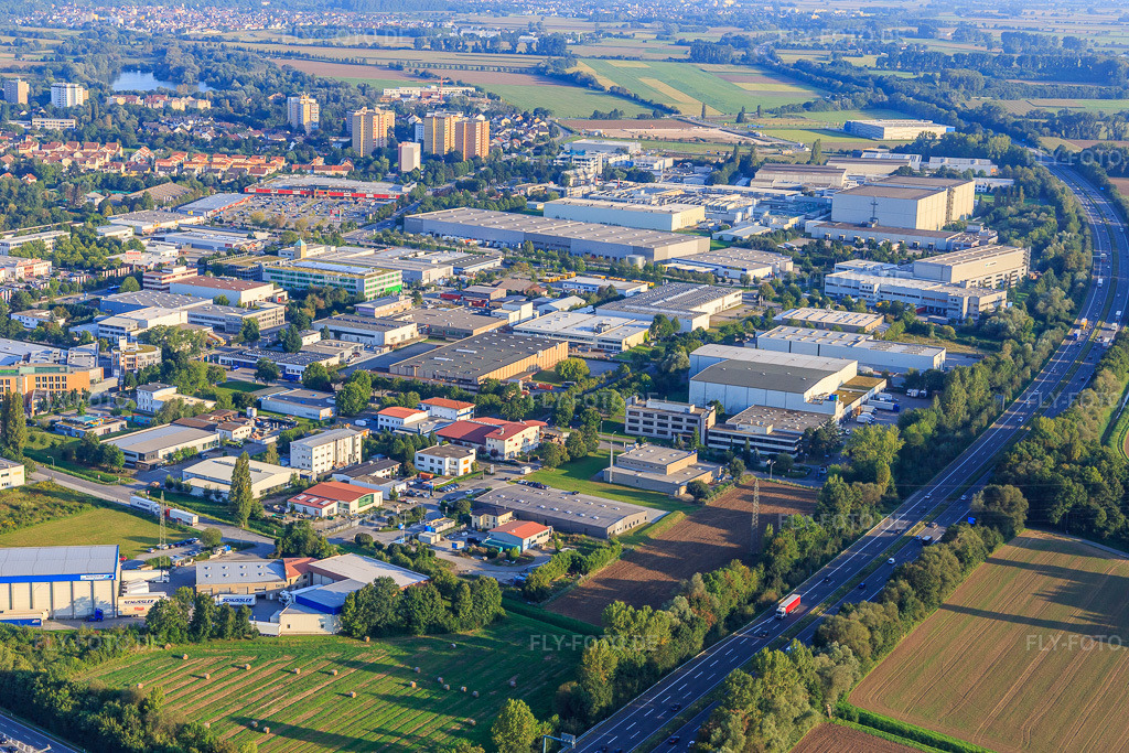 Luftbild: Industriegebiet an der A5 mit Nagel-Group | Heppenheim, Logwin Solutions Heppenheim GmbH + Co. KG und TLB - UNILEVER in Heppenheim im Bundesland Hessen in Deutschland.Foto: IMG_103001.jpg vom 28.08.2017 durch Werner Riehm/FLY-FOTO.deNagel-Group - Connecting the world of food®WWW.UNILEVER.DE