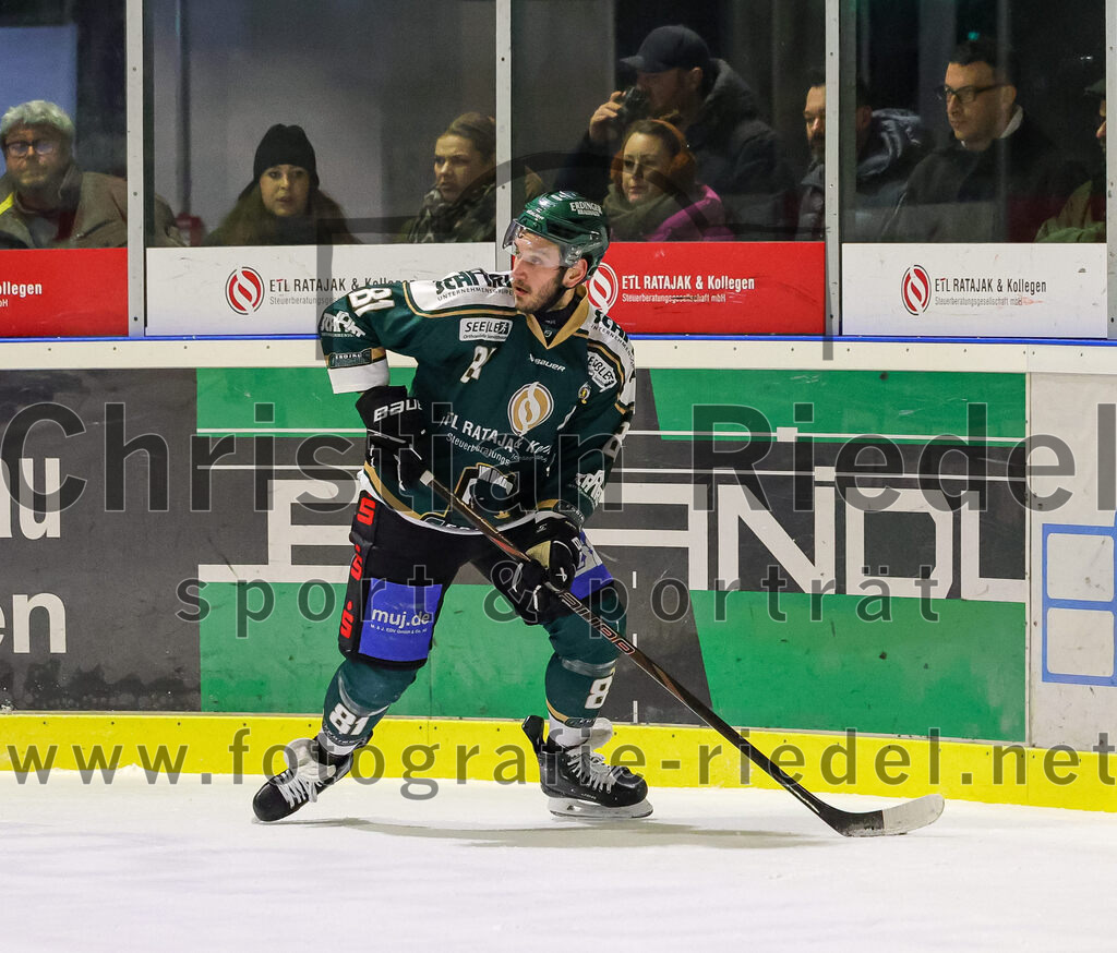 2026-01-30_066_TSV_Erding_gegen_EHF_Passau_Black_Hawks | Erding, Deutschland, 30.01.2026:Eishockey, Oberliga Süd 2025 / 2026, 42. Spieltag, TSV Erding gegen EHF Passau Black Hawks, Endergebnis: 2:6Maximilian Forster (Erding Gladiators, #81)Foto: Christian Riedel / fotografie-riedel.net