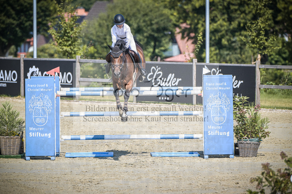 DOS_0654 | Entdecke hochwertige Reitturnierfotos von Foto Oger. Professionell, emotional und authentisch – jetzt Lieblingsmomente im Shop bestellen.Deutschlandweite Turnierfotografie. - Realisiert mit Pictrs.com