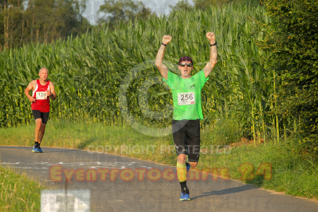 240802_1917_EV4_3494 | Sportfotografie im Rhein-Sieg Kreis, Köln, Bonn, NRW, Rheinland Pfalz, Hessen, etc. Unser Tätigkeitsfeld umfasst den Laufsport vom Volkslauf über den Marathon, Duathlon, Triathon bis zum Ultralauf wie Kölnpfad Ultra oder Schindertrail.