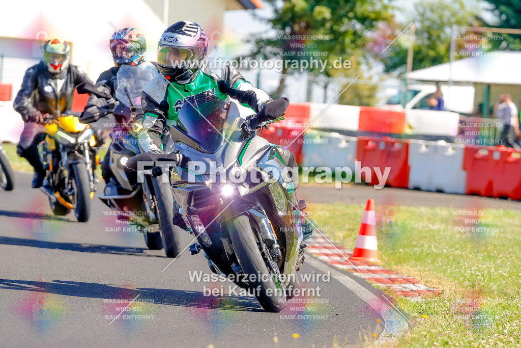 _MOT9009 | Hier findet Ihr Bilder von Touristenfahrten auf der Nürburgring Nordschleife oder von anderen Veranstaltungen die ich besucht habe. Viel Spass beim Durch Schauen 