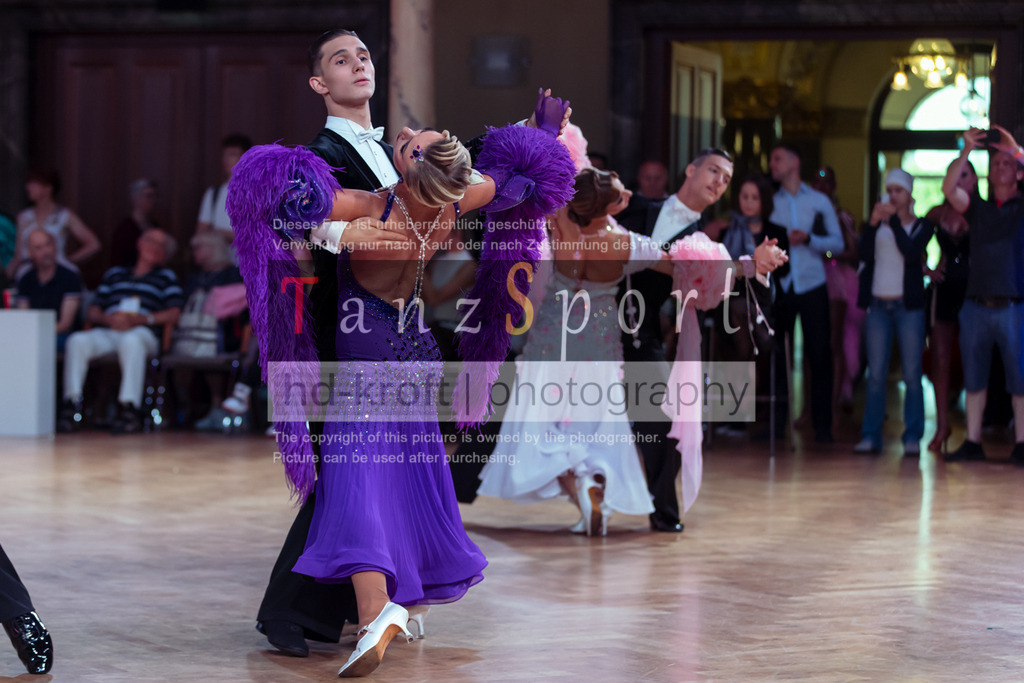 20250706_WDSF_Open_Youth_Std-dC25-4549 | Tanzsportbilder, Standardtanz, Lateintanz, WDSF, DTV, LTVB, dancecomp, goc, hessen tanzt, blaues band der spree, walzer, tango, wiener walzer, slowfox, quickstepp, samba, rumba, cha-cha-cha, paso doble. jive, hd-kroft photography, turniertanzsport