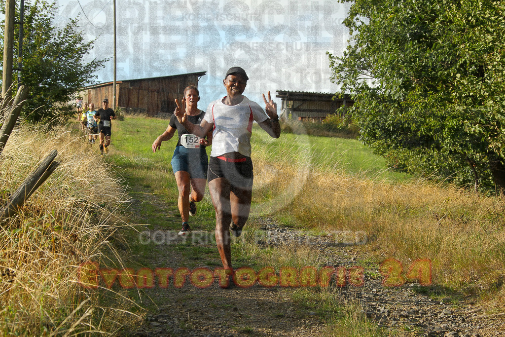 250801_1908_EV4_8110 | Sportfotografie im Rhein-Sieg Kreis, Köln, Bonn, NRW, Rheinland Pfalz, Hessen, etc. Unser Tätigkeitsfeld umfasst den Laufsport vom Volkslauf über den Marathon, Duathlon, Triathon bis zum Ultralauf wie Kölnpfad Ultra oder Schindertrail.