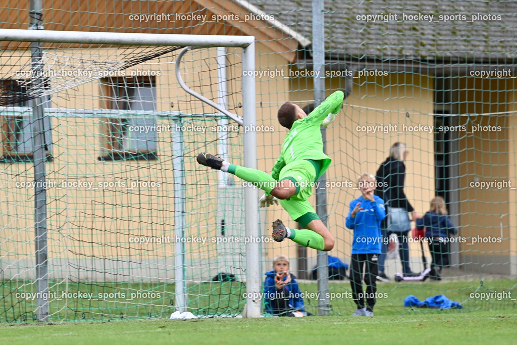 SVG Bleiburg vs. SAK 23.9.2023 | #1 Kristian Kondic SAK, Flugeinlage, SVG Bleiburg vs. SAK 23.9.2023, SVG Bleiburg vs. SAK am 23.09.2023 in Bleiburg (Karl Kornberger Stadion), Austria, (Photo by Bernd Stefan)