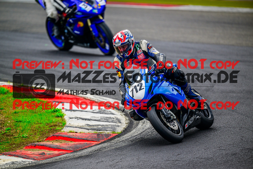 MaZZes_FotoMatrix_240717_6007705_3058 | GELB