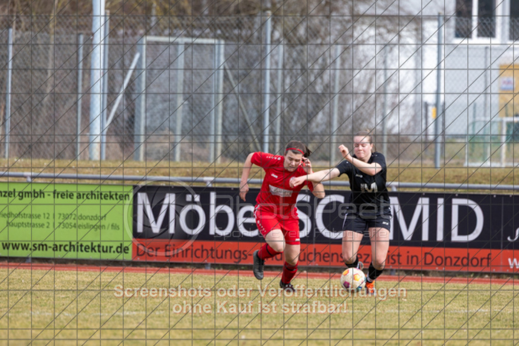 20250223_131633_0092 | #,1.FC Donzdorf (rot) vs. TSV Tettnang (schwarz), Fussball, Frauen-WFV-Pokal Achtelfinale, Saison 2024/2025, Rasenplatz Lautertal Stadion, Süßener Straße 16, 73072 Donzdorf, 23.02.2025 - 13:00 Uhr,Foto: PhotoPeet-Sportfotografie/Peter Harich