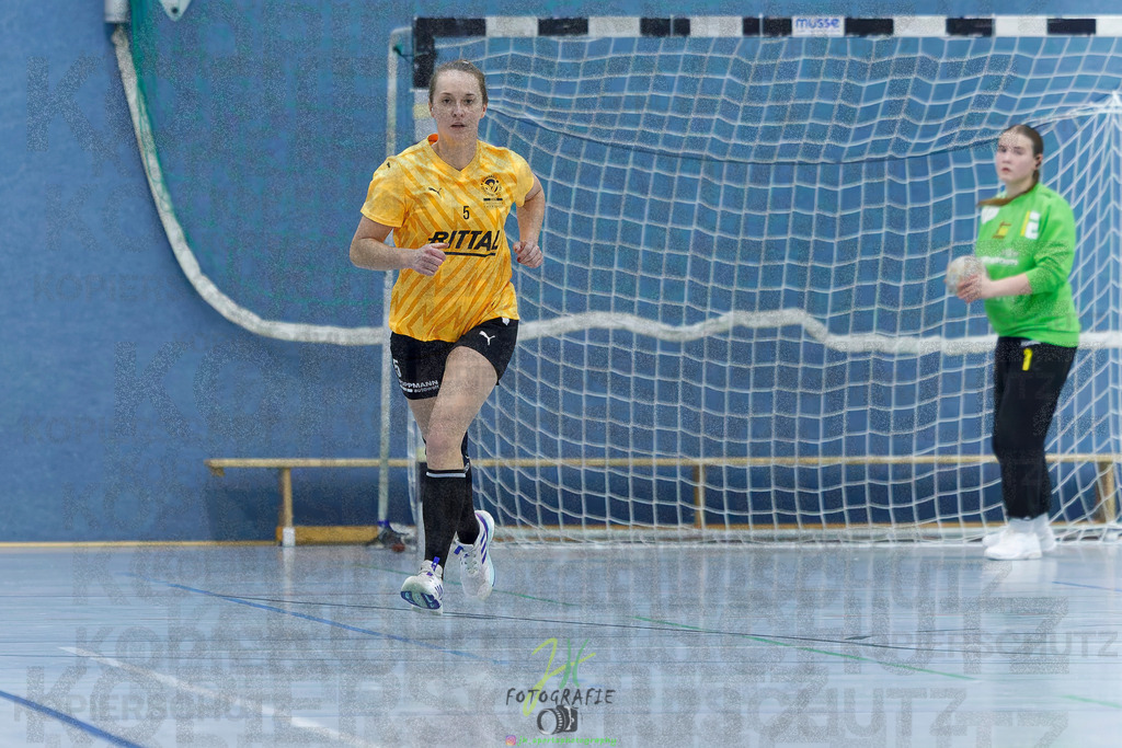 Frauen Oberliga Mitte (HHV); HSG Eibelshausen/Ewersbach - HSG Wettenberg II | Frauen Oberliga Mitte (HHV); HSG Eibelshausen/Ewersbach - HSG Wettenberg II am 13.12.2025 in Steinbrücken (Sporthalle am Hammerweiher)Photo © 2025 - Jörg Heinrich - Realisiert mit Pictrs.com