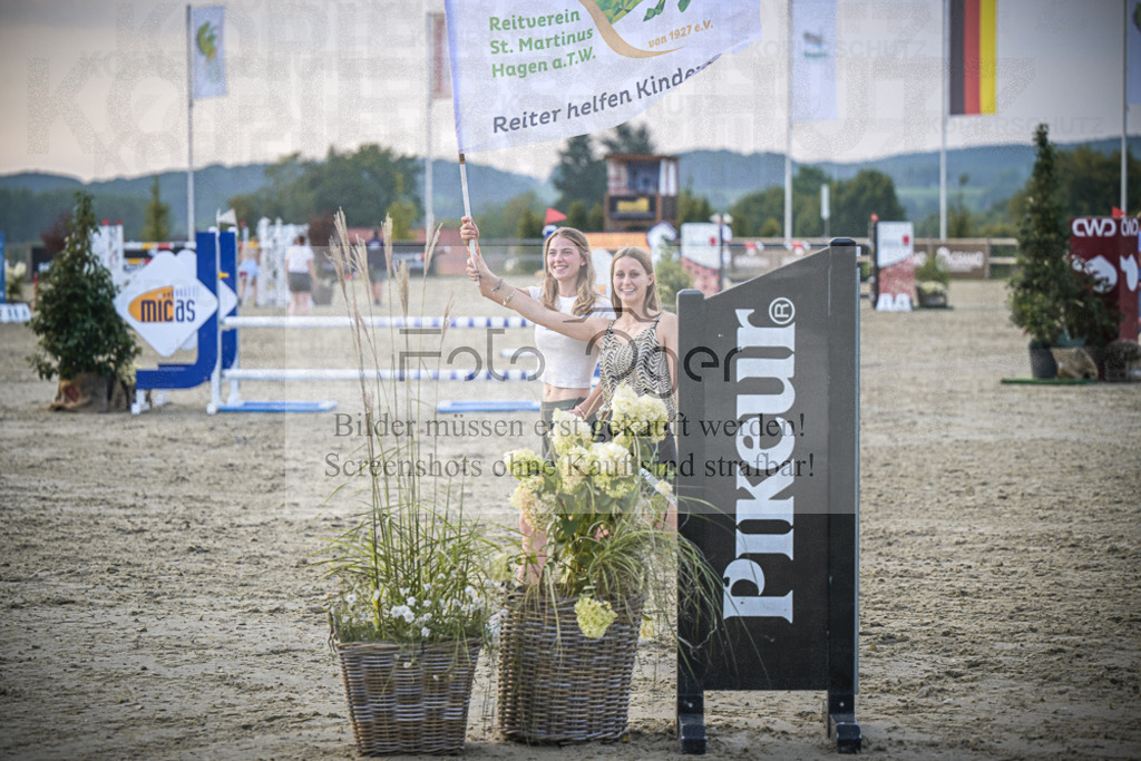 DOS_0165 | Entdecke hochwertige Reitturnierfotos von Foto Oger. Professionell, emotional und authentisch – jetzt Lieblingsmomente im Shop bestellen.Deutschlandweite Turnierfotografie. - Realisiert mit Pictrs.com