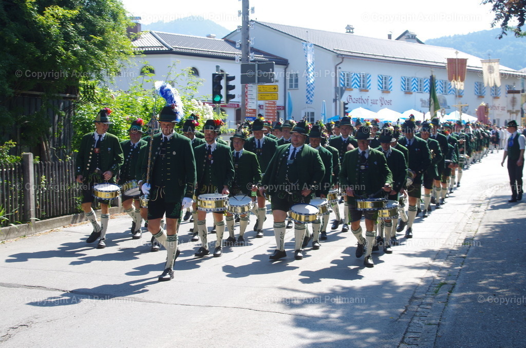IMGP4086 | fotografiert von Axel PollmannLeonhardi Wallfahrt Benediktbeuern und Murnau, Fronleichnam, Fasching, Landschaft im Loisachtal und Benediktbeuern  - Realisiert mit Pictrs.com