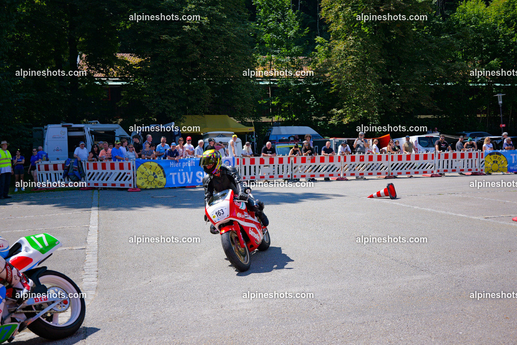 P1036874-2 | Erleben Sie atemberaubende, hochqualitative Fotos Ihrer Fahrt entlang der malerischen Alpenstraßen. Besuchen Sie alpineshots.com, um professionelle Aufnahmen Ihrer unvergesslichen Reise zu finden und zu kaufen - Realisiert mit Pictrs.com