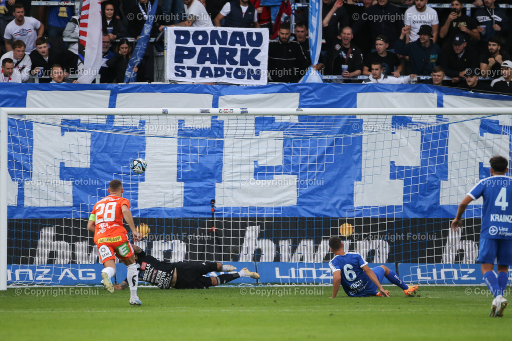 A_LUI_20230806_0018 | SPORT FUSSBALL ADMIRAL BUNDESLIGA  2023/24
FC BLAU WEIß LINZ VS TSV EGGER GLAS HARTBERG
IM BILD: Tor Blau Weiß Linz Tobias Koch (FC Blau Weiß Linz)
FOTO:FOTOLUI/UW