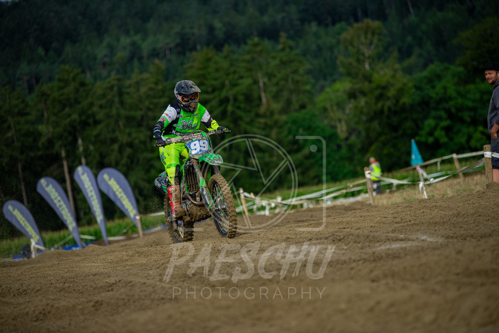 Lady (331) | Paeschuphoto Shop - Wer nicht sucht der auch nicht findet.Ob Motocrossbilder oder von einem besuchtem Spiel, Hauptsache Action. - Realisiert mit Pictrs.com