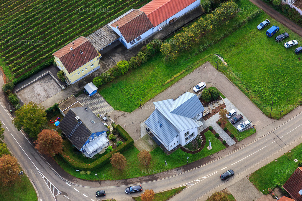 Luftbild: Am Vogelgesang mit Frisör-Team Haarscharf im Ortsteil Heuchelheim in Heuchelheim-Klingen im Bundesland Rheinland-Pfalz in Deutschland. Foto: IMG_072693.jpg vom 19.09.2014 durch Werner Riehm/FLY-FOTO.deAuflösung des Originals: 5472 x 3648 px