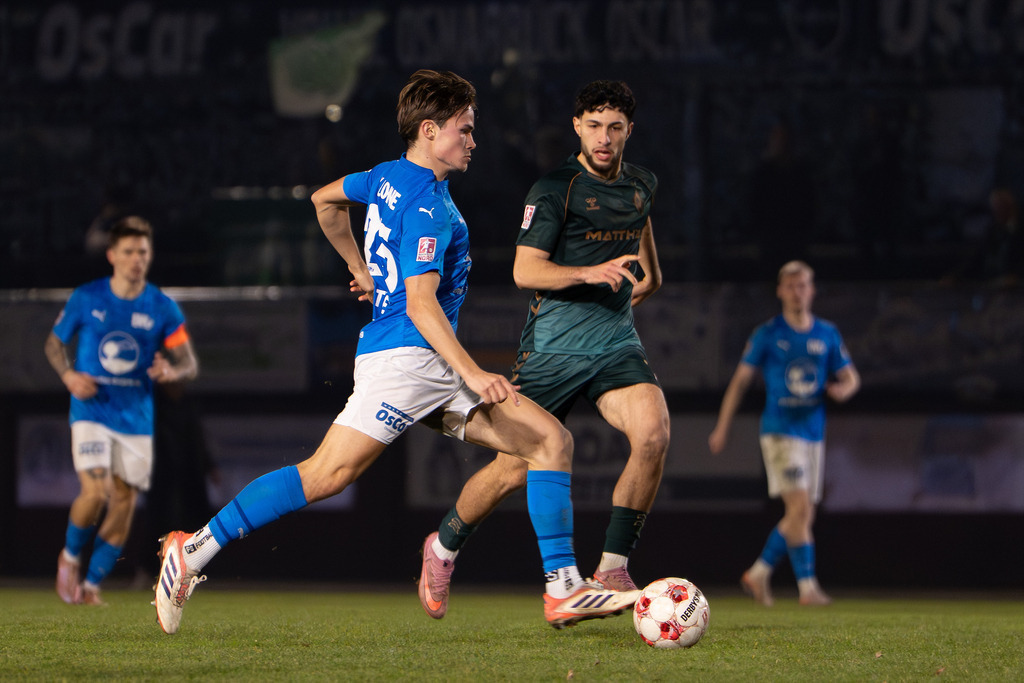 Fußball I Herren I Saison 2025-2026 I Regionalliga Nord I 25. Spieltag I TuS Blau-Weiß Lohne - Werder Bremen II I 6265 | jns.sportfotos - Realisiert mit Pictrs.com