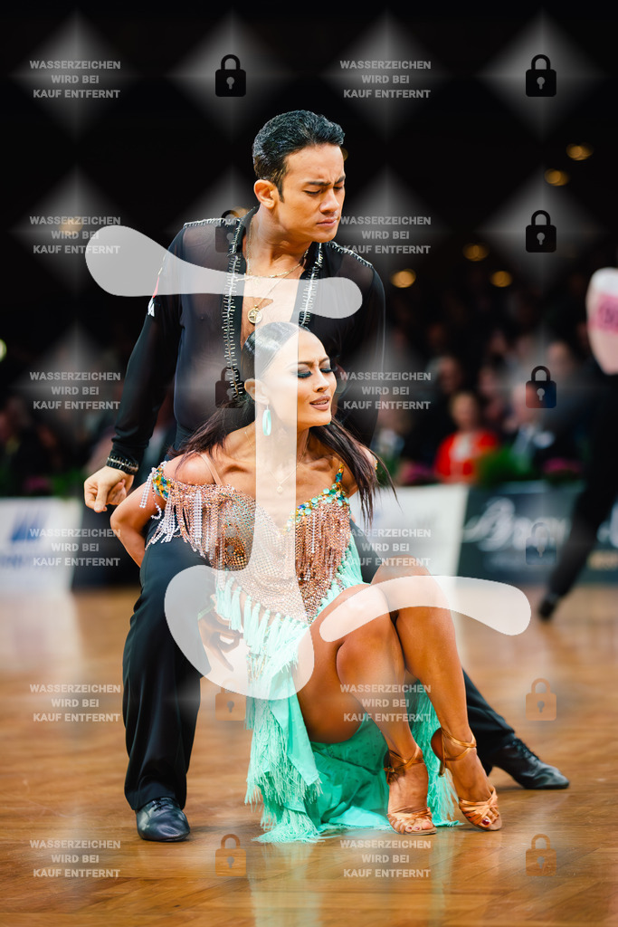 GOC 2025 - WDSF GrandSlam Latin 2nd (87) Yan Bangbang _ Du Yujun (China)-2025-08-23-5736 | Webshop for digital downloads and prints of dance sport, event & show photographer Julian Link - Realisiert mit Pictrs.com