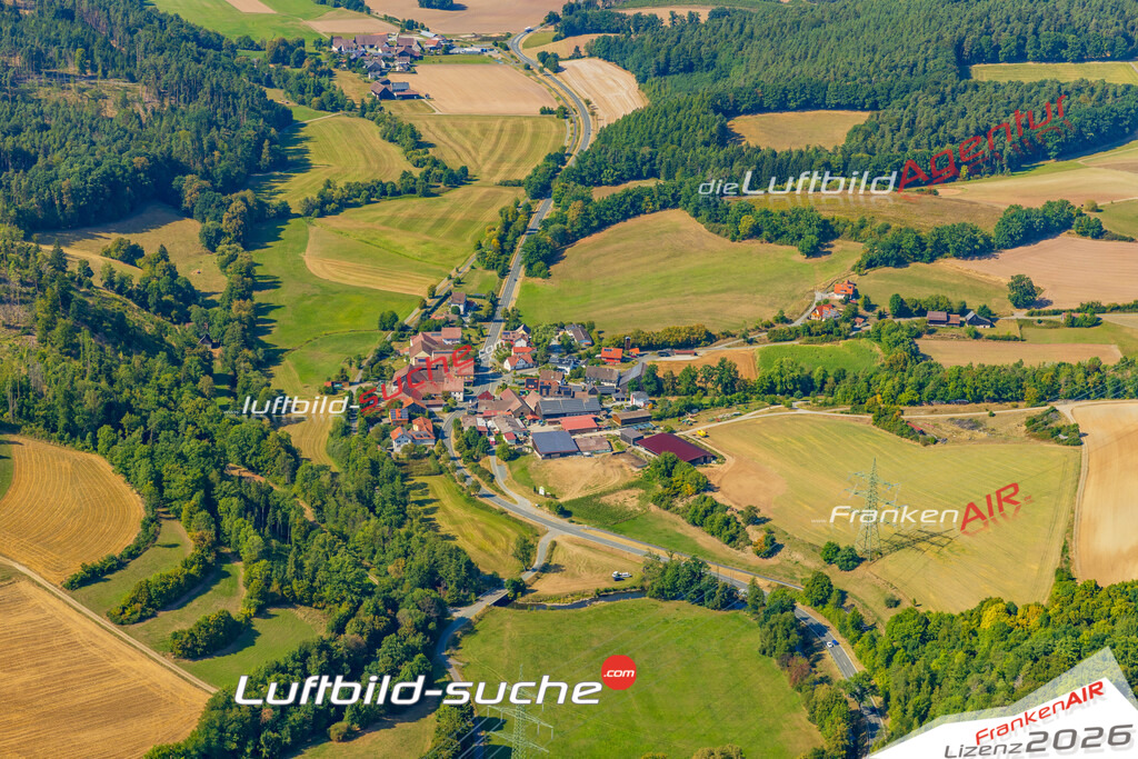 Schöne Luftaufnahme als Geschenk in Leutendorf Mitwitz - Die Luftbildaufnahme wurde 2025 vom UL-Flugzeug heraus erstellt ( keine Drohne ) - Hochauflösende Luftaufnahme -Nicht vergleichbar mit Google Maps oder Satelittenbilder- Die Geschenkidee !Mit Lizenz und Bildrechte bestellbar