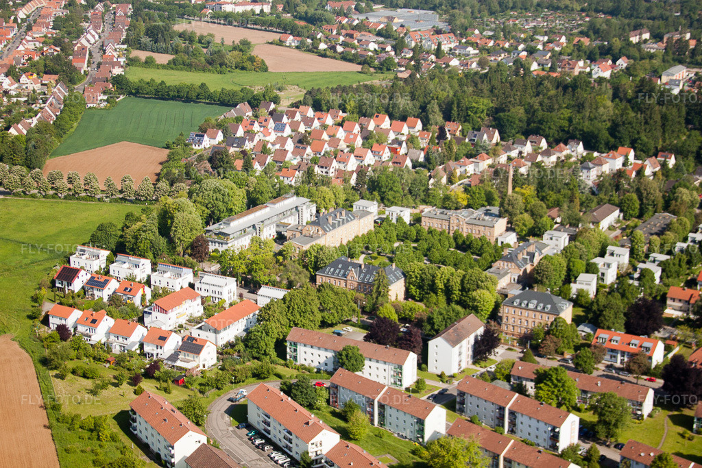 Luftbild: Lazarettgarten in Landau in der Pfalz im Bundesland Rheinland-Pfalz in Deutschland. Foto: IMG_27299.jpg vom 23.05.2010 durch Werner Riehm/FLY-FOTO.de