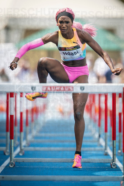 Juniorengala 2026; Mannheim, 14.06.2026 | MANNHEIM, GERMANY - JUNE 14, 2026 : Daryl Ndasi (GER/Munich Athletics) competing in the 100m hurdles U20 during the Juniorengala 2026 at Michael-Hoffmann-Stadion on June 14, 2026 in Mannheim, Germany.