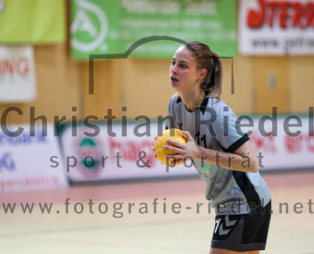 2022-11-12_076_SpVgg_Altenerding_II_gegen_SC_Kirchdorf | Erding, Deutschland, 12.11.2022:
Handball, Bezirksliga Frauen Altbayern 2022 / 2023, 5. Spieltag, SpVgg Altenerding II gegen SC Kirchdorf, Endergebnis: 24:19

Franziska Sellmaier (SC Kirchdorf, #11)

Foto: Christian Riedel / fotografie-riedel.net