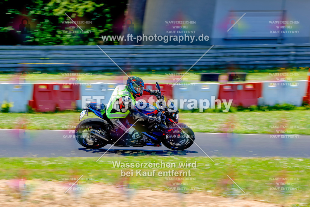 _MOT9338 | Hier findet Ihr Bilder von Touristenfahrten auf der Nürburgring Nordschleife oder von anderen Veranstaltungen die ich besucht habe. Viel Spass beim Durch Schauen 