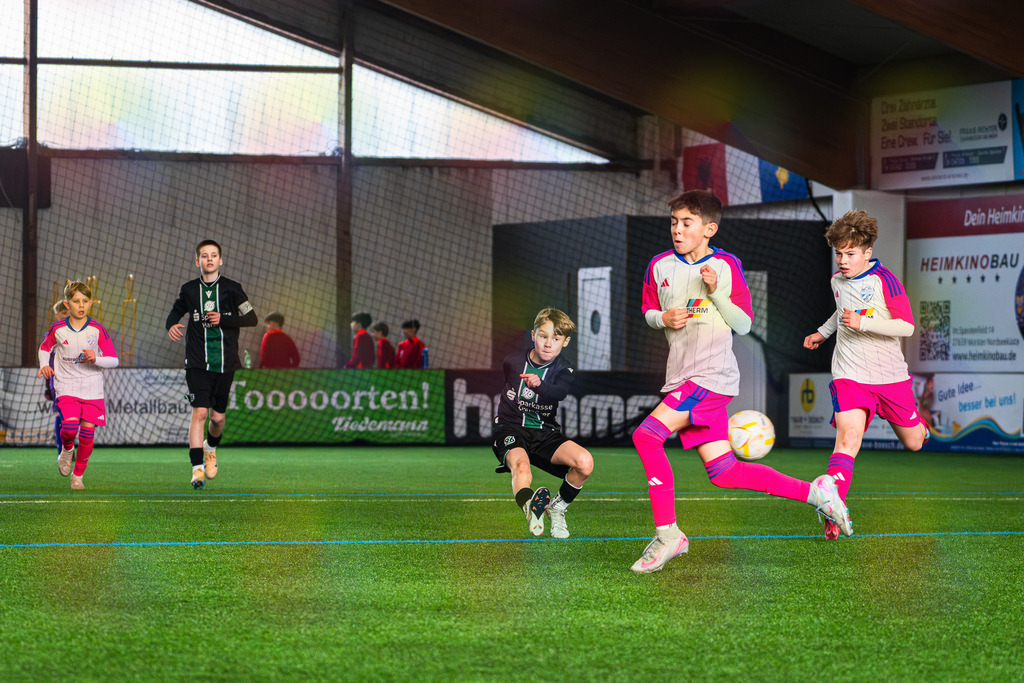 blr.pics-275 | Professionelle Fußball- und Sportfotografie. Spielbilder online ansehen und kaufen – Einzelbilder oder komplette Galerien in hoher Qualität. - Realisiert mit Pictrs.com