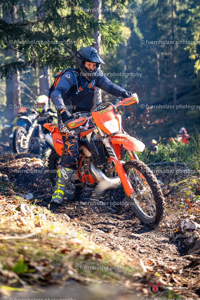 fuernholzer_241026-C2-123 | Fotografische Impressionen von der Red Stag Enduro Extreme by fuernholzer-photography.com. Endurosport in Österreich fotografisch festgehalten von fuernholzer. Auftragsfotografie für Private, Gewerbefotos und Industriefotografie. Eventfotografie, Sportfotografie und Motorsportfotografie. Anbieter von Fotoworkshops, Fototraining, fotografischen Vorträgen und Fotoseminaren.
